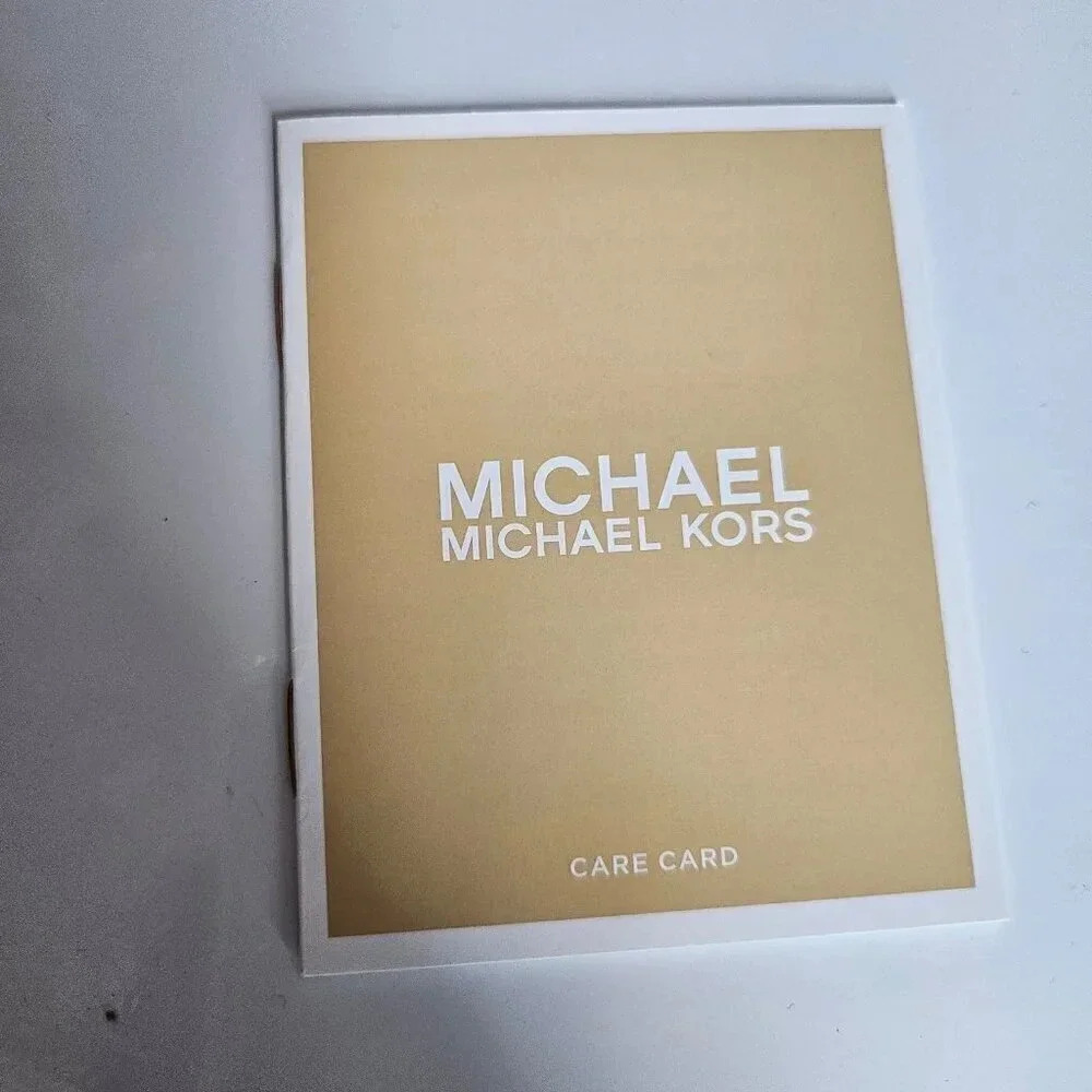 Michael Kors phone crossbody - Picture 6 of 6